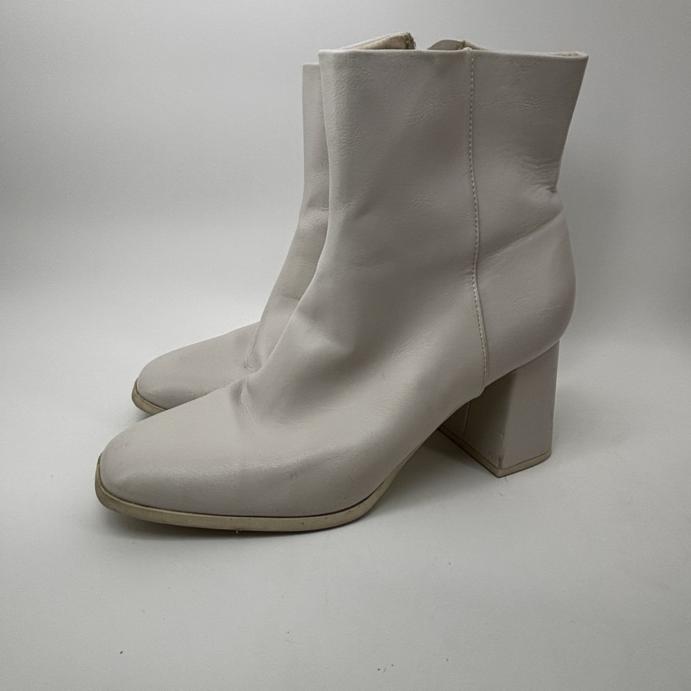 Madden Girl Ankle Boots Size 9.5 Cream Square Toe Block Heel Faux Leather Rubber